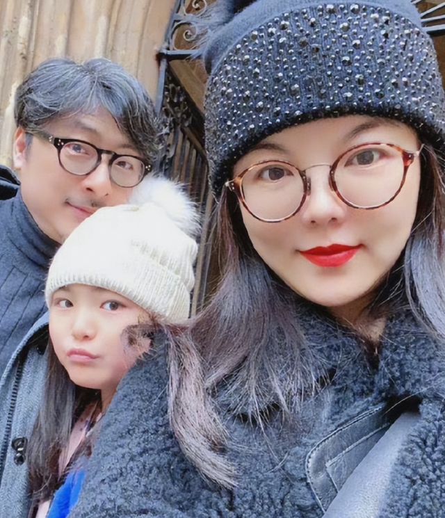 李湘也没想到，11年前让她怀二胎的人，如今竟成为她的“救赎	”