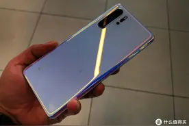 真·5年不卡顿！华为5年前手机升级鸿蒙4.0，网友：丝滑！再战两年图片