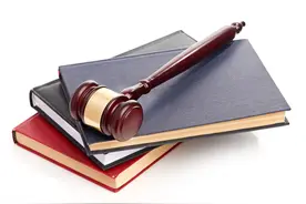 房屋买后未过户，出卖人死亡 法院：出卖人的继承人有义务协助买受人办理过户手续图片