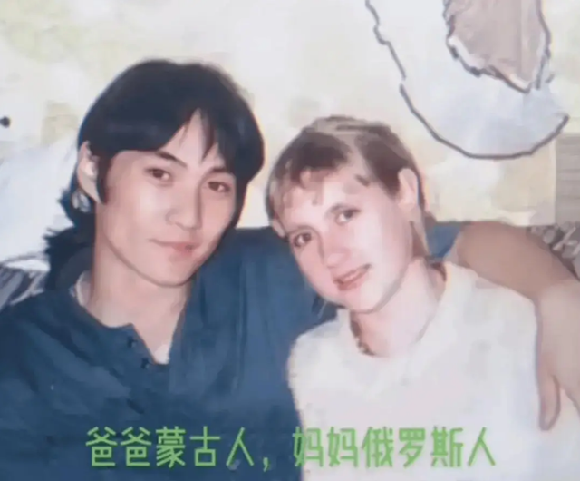 霍启山新恋情曝光不到1天，女方身份被扒光，整个霍家坐不住了！