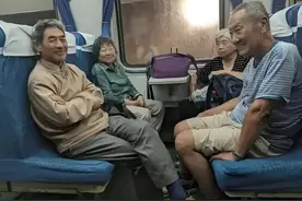 为什么宁愿坐19小时的绿皮火车，也不愿选择几个小时的高铁图片