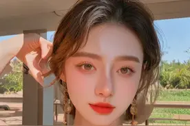 分手后，一个女人不删除你，也不找你，她的目的很明确，图片