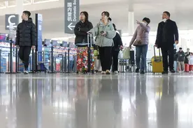 3天浮动400多元！春节后机票价格跌至“白菜价”，多地公务舱价格不足千元图片