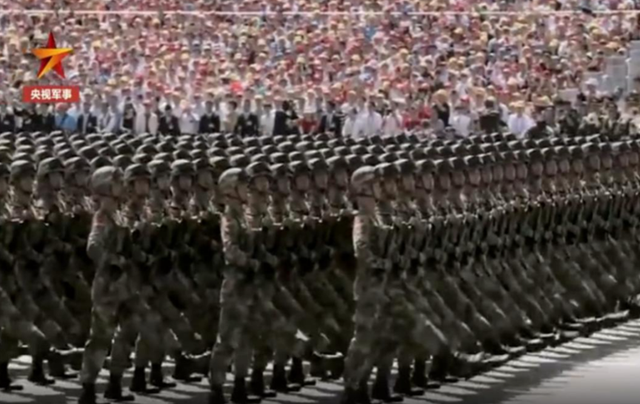 中国九三大阅兵在即，眼红的特朗普决心已下，再重办一场阅兵仪式