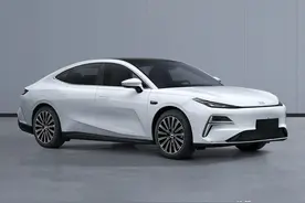 吉利银河星耀8深度测评：15万级豪华电混轿车的"全能价值标杆"图片