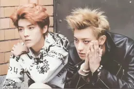 鹿晗问黄子韬什么时候带他一起练腹肌？图片