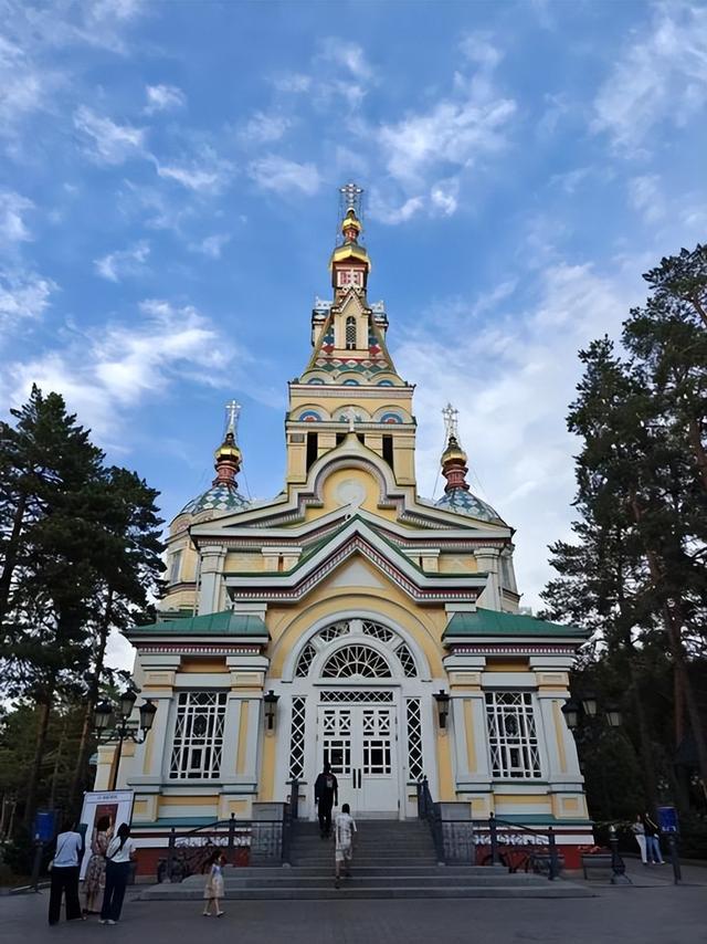 哈萨克斯坦第一大城市，天山包围的“宝藏”，对中国公民免签旅游