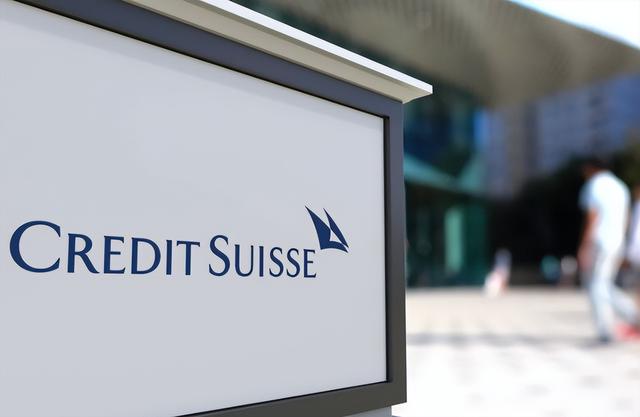 历史开了个玩笑！先倒下的不是乌克兰，而是百年中立的瑞士？