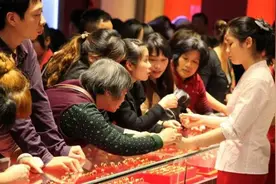 2013年的黄金保卫战，中国大妈，是如何让华尔街巨头败北的？图片