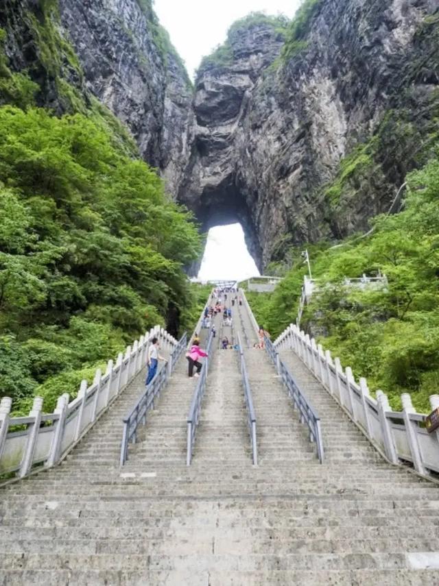 探秘张家界天门山｜解锁“湘西第一神山”的N种打开方式