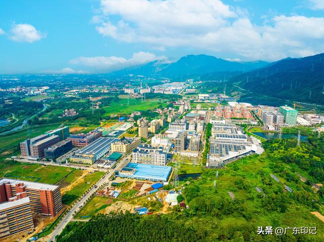 叹温泉、赏美景、品美食，岭南这座城一定别错过！