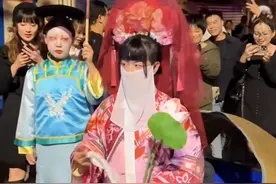 微信隐藏表白代码大全，微信满屏表情代码，万圣节表白专场图片