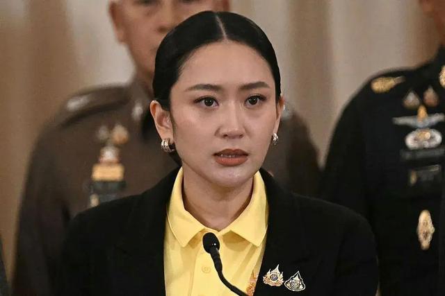 这一仗彻底把泰国打醒，卡了中国四年的军购，佩通坦内阁终于点头
