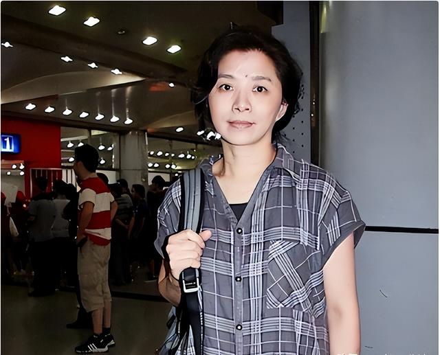 原来他是迟蓬丈夫，难怪66岁能出演《生万物》，有个好丈夫太重要