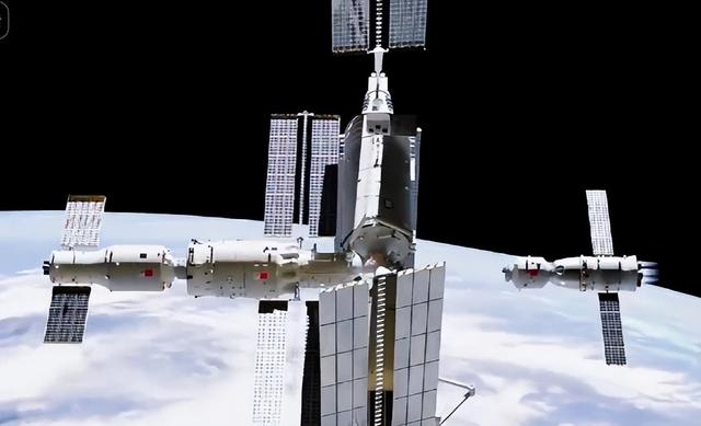 悬着的心终于放下，滞留太空的中国航天员，带来意想不到的惊喜