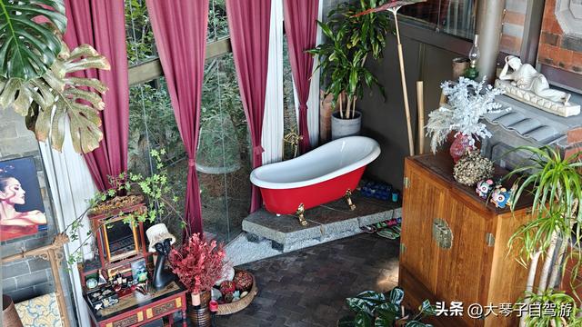 从柴米油盐到诗和远方：探访杨丽萍太阳宫，窥见两种人生！