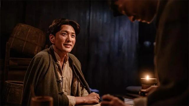 给“扮演毛主席”的10位演员排名：唐国强未进前5，古月仅排第2