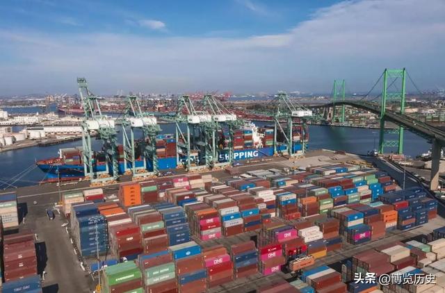 特朗普一刻不想等了！一架专机飞抵北京，这次派的高官	，很有讲究