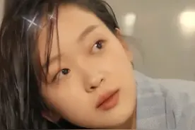 娱乐圈再嫌她土，这回也拦不住她上桌成顶流了图片