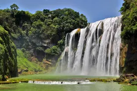 跨境旅游让中越民众越走越近、越走越亲——访全国人大代表、广西壮族自治区崇左市副市长黄覃梅图片
