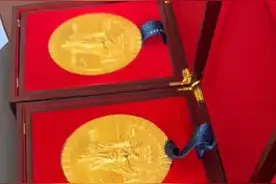 说话算话！王楠夫妇给3位巴黎奥运乒乓冠军，各赠送3公斤金牌图片