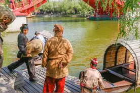 河南开封清明上河园：重阳节当天全国60周岁以上（含60周岁）游客可免费游玩图片