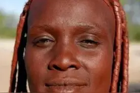 原始红泥族：一生几乎不洗澡，女子“赤裸”上身，男子一夫多妻图片