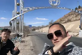 5天470多公里！内蒙古两小伙骑着共享单车“闯”北京图片
