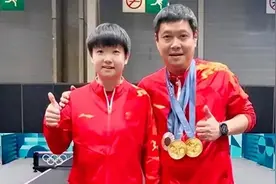 “为国而战都是孙颖莎挺身而出”，莎莎教练邱贻可此话一出太夸张图片