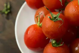 番茄是低糖食物，但这2种做法，会让血糖飙升，难以控制图片