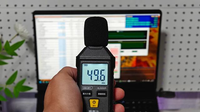 R9 8945HX同阶无敌 暗影精灵11锐龙版评测 更强大的RTX5060游戏本