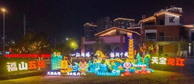 美！龙江灯组“一江两塔”已就位！