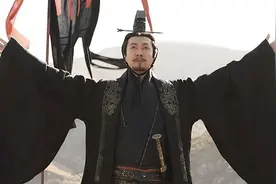 王翦打仗有个恶习，让秦始皇觉得十分心疼，但每次只能咬牙容忍图片