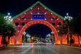 一野智取华山的故事图片