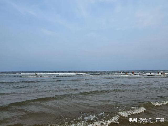 世界最宽广的是大海，拥抱大海吧，畅游大海吧，心如大海心如止水