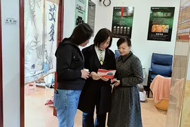 武乡农商银行走访问需为群众精准 “输血”图片