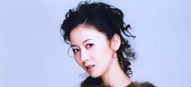 49岁仍单身！曾因“全裸写真”遭全网唾骂，如今她活成了这样！