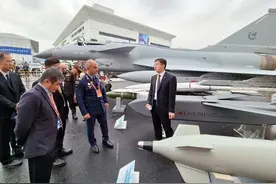 中阿在珠海洽谈军事合作，继“枭龙”后，歼10也将落户阿塞拜疆？图片