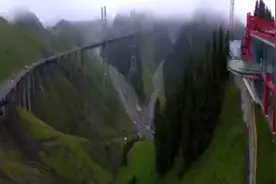 大风、暴雨、沙尘暴预警齐发，新疆这些公路路段将受影响图片