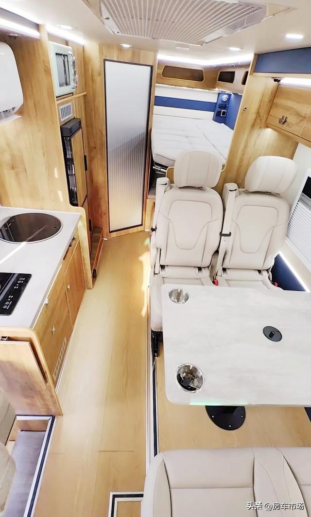适合退休自驾！九龙考斯特中巴房车6座上下床版，四平八稳自动挡