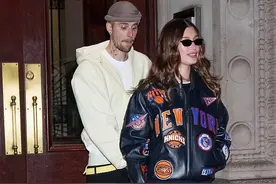 贾斯汀·比伯持续引担忧，踩裤腿行走黑眼圈醒目，海莉被朋友劝离图片