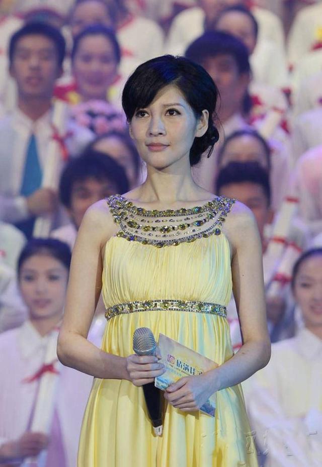 她私生活有多混乱？和冯小刚夜宿8小时，陈红老公为其花1000万！