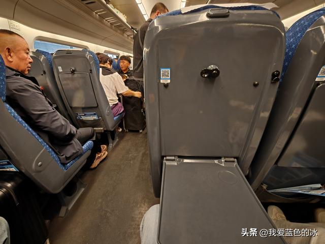 早晨六点出门，下午五点来到了山西地盘最大的城市忻州市