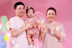 丁俊晖：定居英国的台球王者与商业精英图片