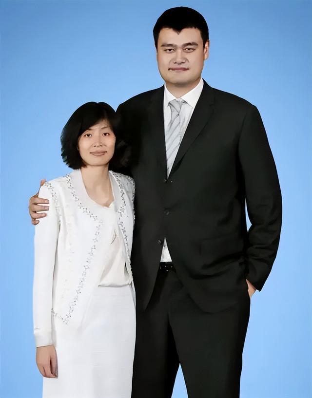 姚明女儿美到认不出！年仅15岁身高2米	，是一名学霸，不爱打篮球