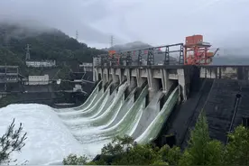 新安江水库将​再次5孔泄洪！杭州多地官宣：闭园、暂停图片