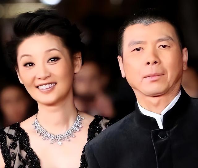 不装了！徐帆回应离婚传闻才4个月	，冯小刚就已经按捺不住了！