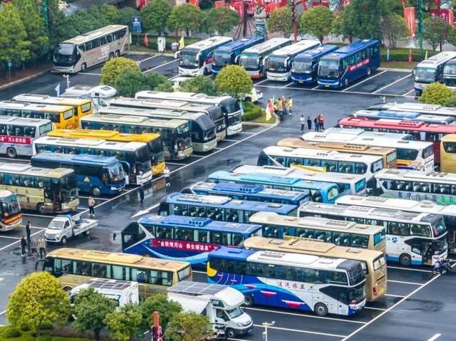 秋色如画人气旺！明月山秋季旅游市场持续升温！