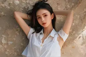 高傲女上司的二人出差之旅!图片