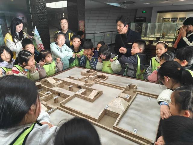 212.93万人次！入列十大热门城市！